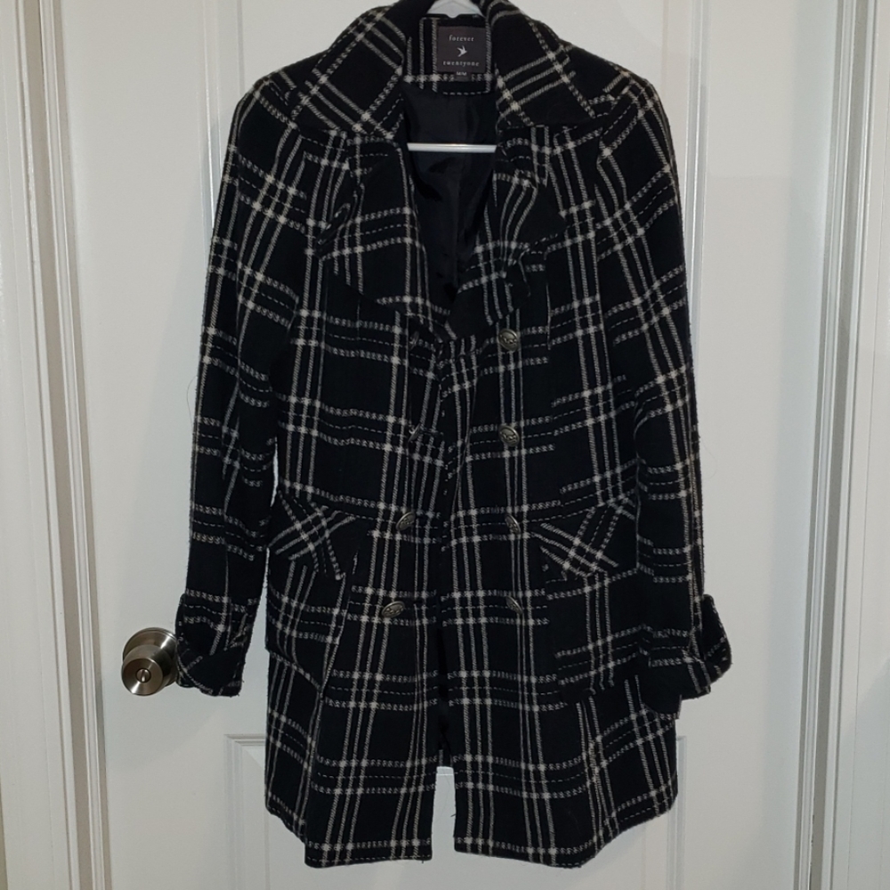 Forever twenty-one coat with added button detail